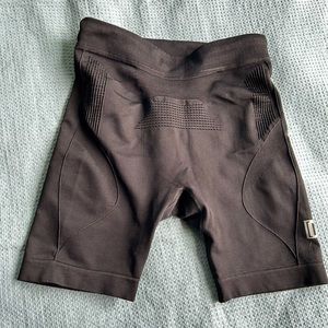 Ruhn running/yoga shorts, men’s medium